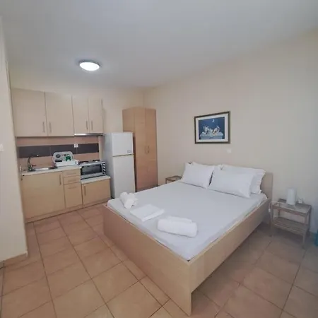 Oceanides Aparthotel Kourouta