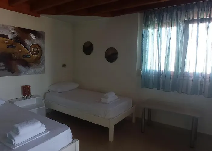 Apart Otel Oceanides