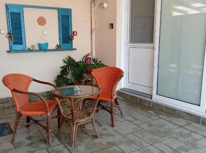 Oceanides Apart Otel Kourouta